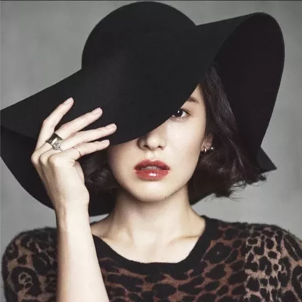 Popular photo full of fans’ love for Song Hyekyo