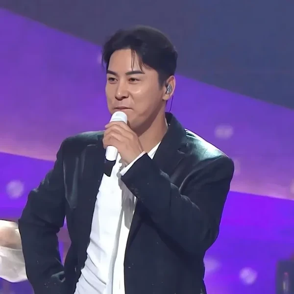 Penampilan Jang Minho yang paling disukai hari ini