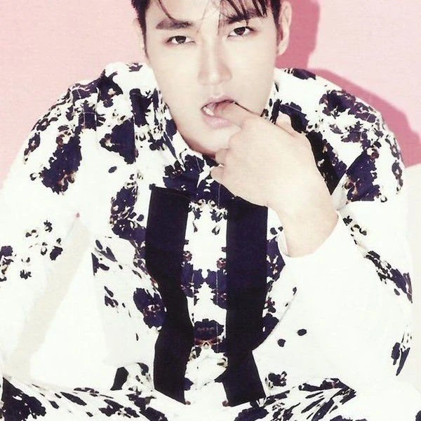 Popular photo full of fans’ love for Choi Siwon