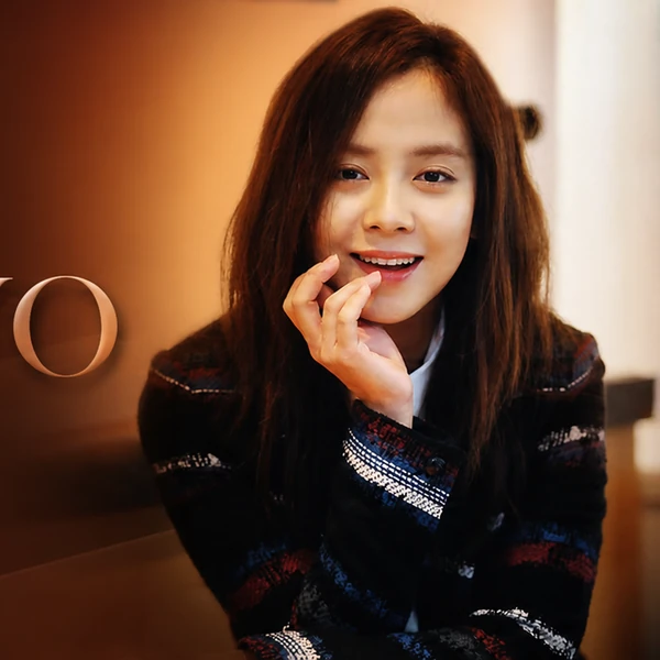 Penampilan Song Jihyo yang paling disukai hari ini