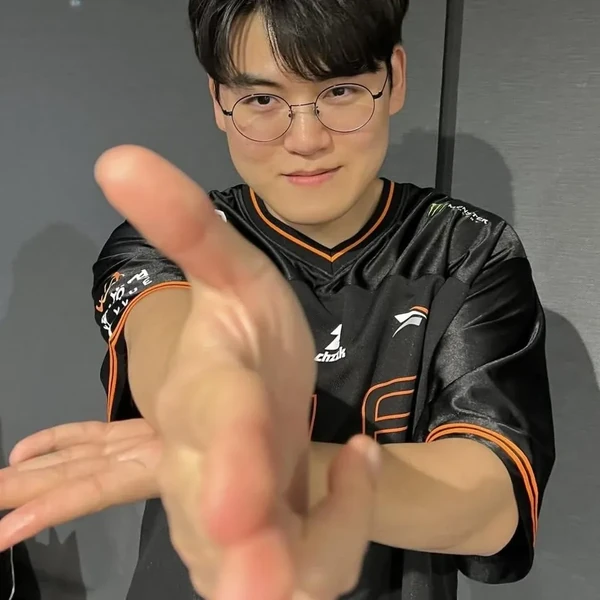 Top moment of Gumayusi selected by the fandom
