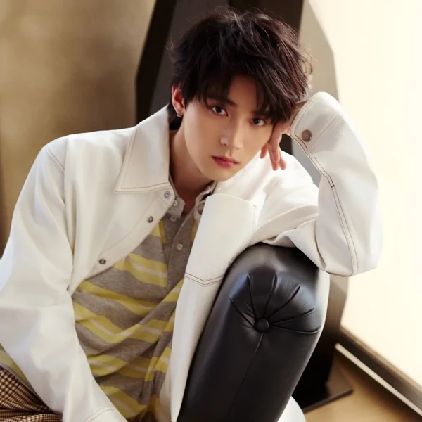 Popular photo full of fans’ love for Zhou Yiran