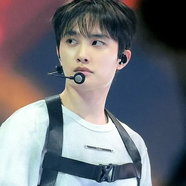 오늘 가장 사랑받은 도경수 (디오)의 모습