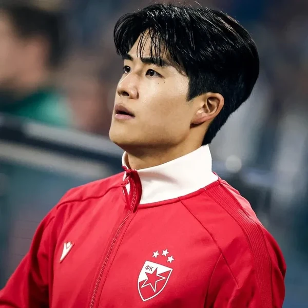 Today’s standout profile photo of Seol Youngwoo on Choeaedol Celeb