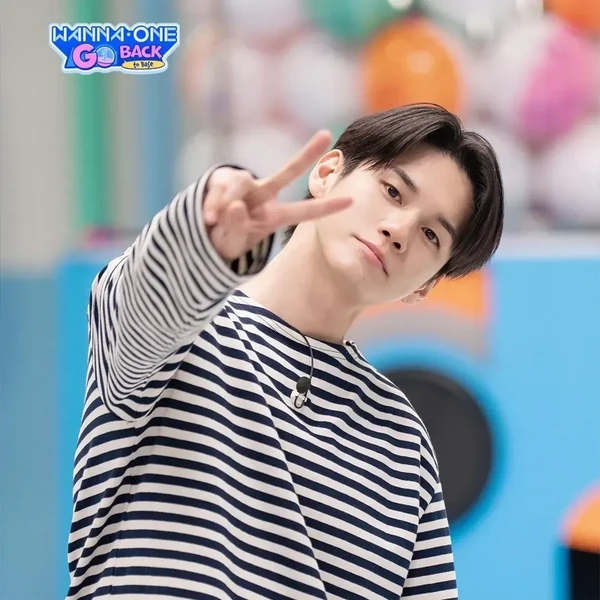 Popular photo full of fans’ love for Ong Seongwu