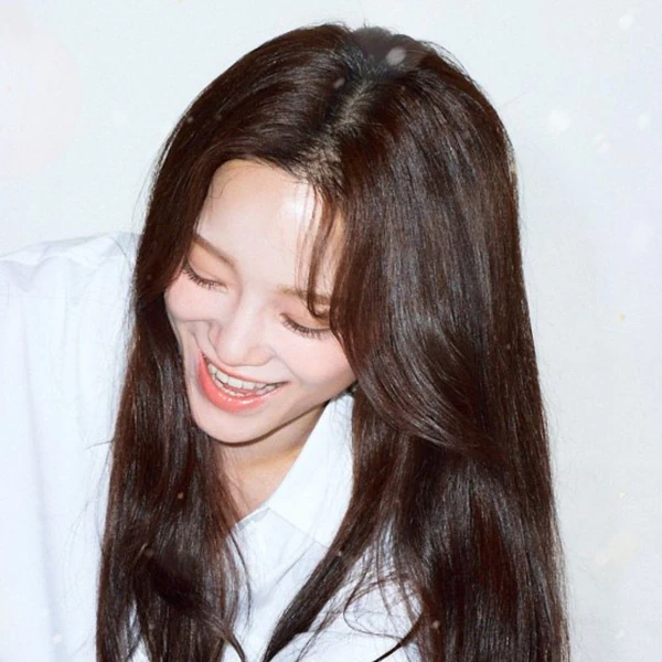 The most loved look of Kim Sejeong today