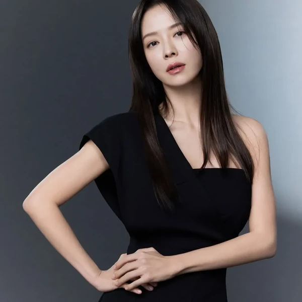 Penampilan Song Jihyo yang paling disukai hari ini