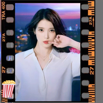 Foto populer IU yang penuh cinta dari penggemar