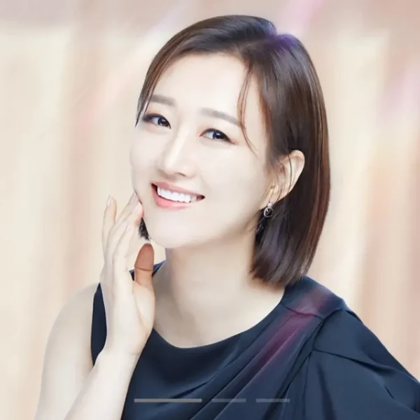 The most loved look of Jang Yoonjeong today