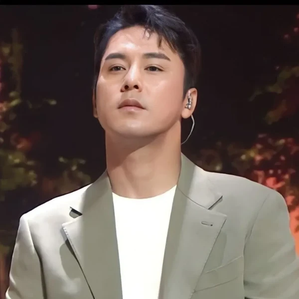 Penampilan Jang Minho yang paling disukai hari ini