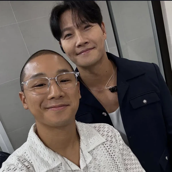 Popular photo full of fans’ love for Kim Jongkook