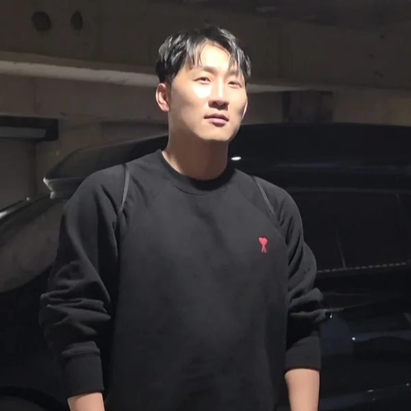 The most loved look of Na Sangdo today