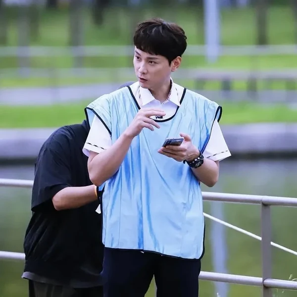 The most loved look of Min Kyunghoon today