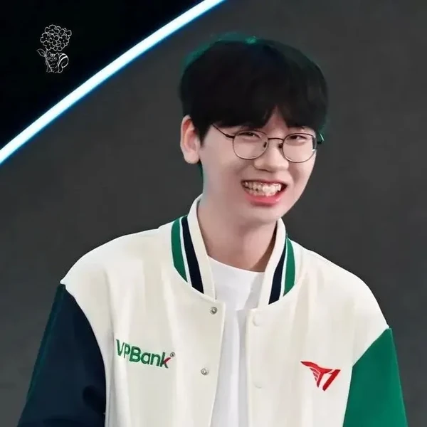 Foto profil terbaik Doran hari ini di Choeaedol Celeb