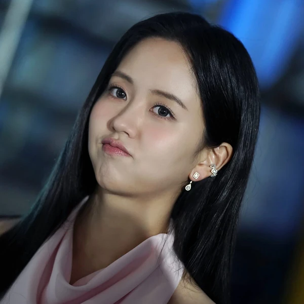 Popular photo full of fans’ love for Kim Sohyun