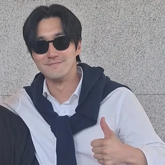 Popular photo full of fans’ love for Choi Siwon