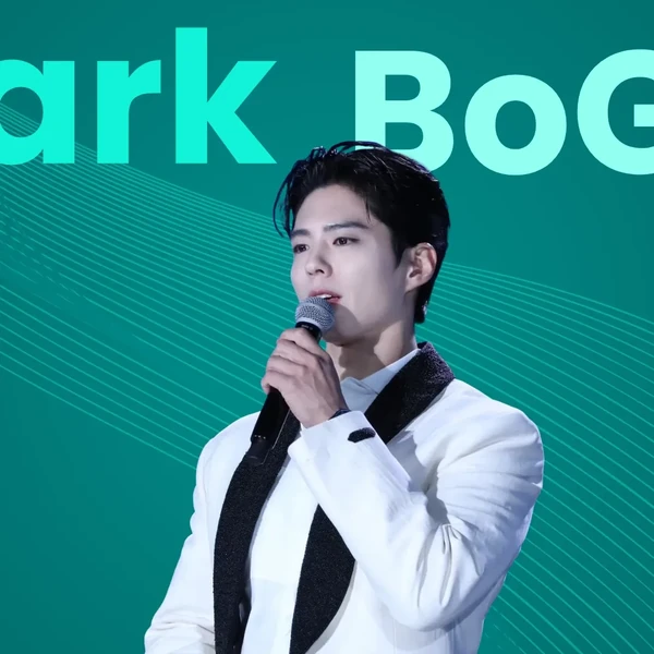 The most loved look of Park Bogum today