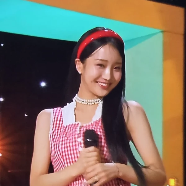 Popular photo full of fans’ love for Kim Soyeon (2004)