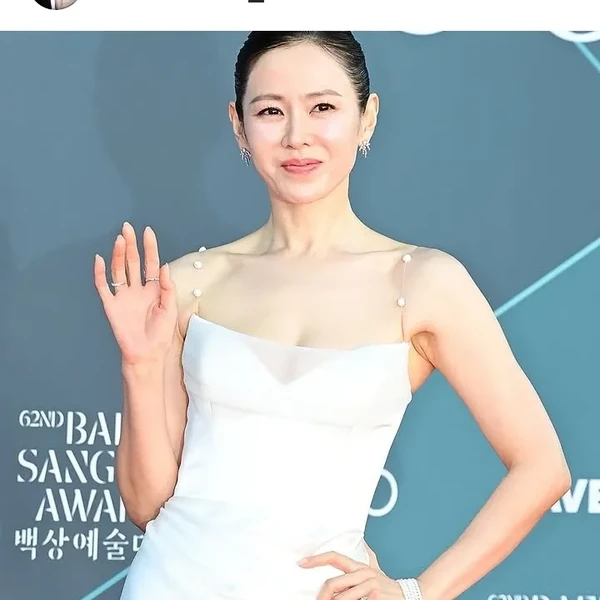 The most loved look of Son Yejin today