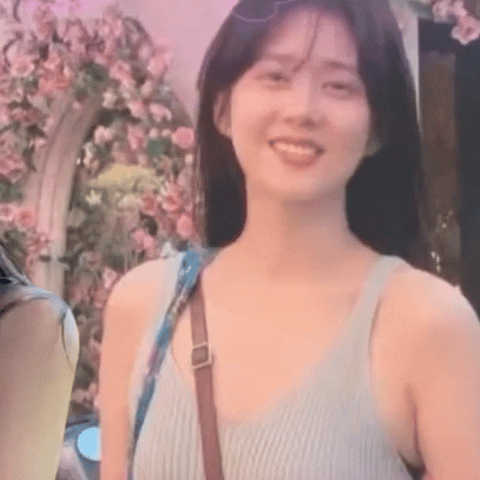 Popular photo full of fans’ love for Jang Nara