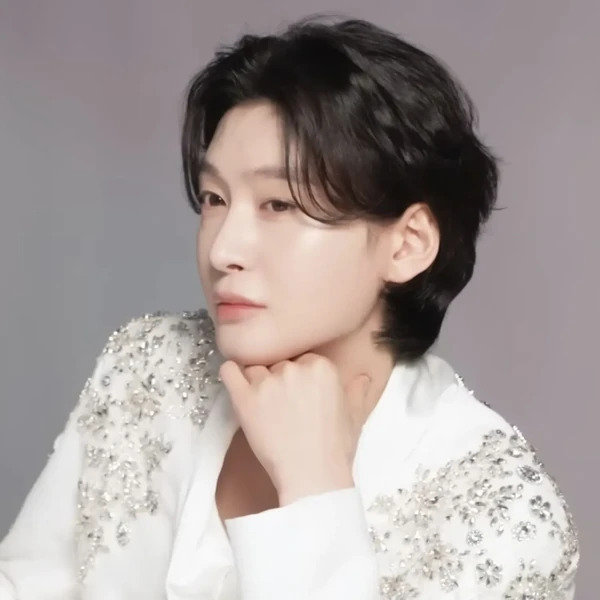 The most loved look of Kim Yongbin today