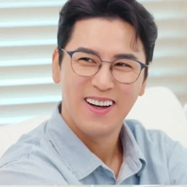 Foto populer Jang Minho yang penuh cinta dari penggemar