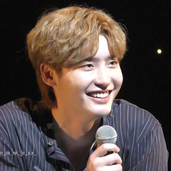 The most loved look of Lee Jongsuk today