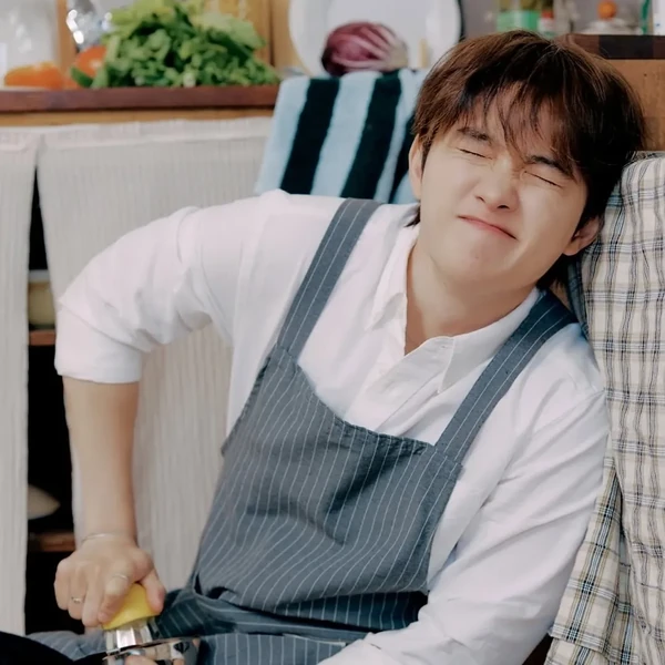 오늘 가장 사랑받은 도경수 (디오)의 모습