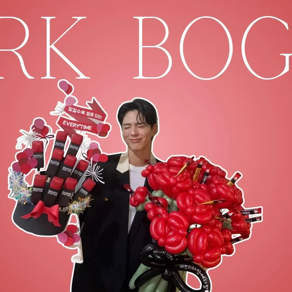 The most loved look of Park Bogum today