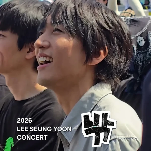 Popular photo full of fans’ love for Lee Seungyoon