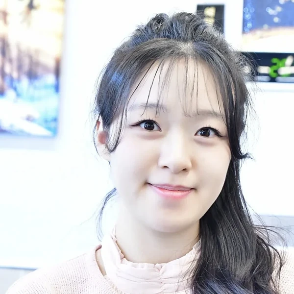 Popular photo full of fans’ love for Chae Suhyeon