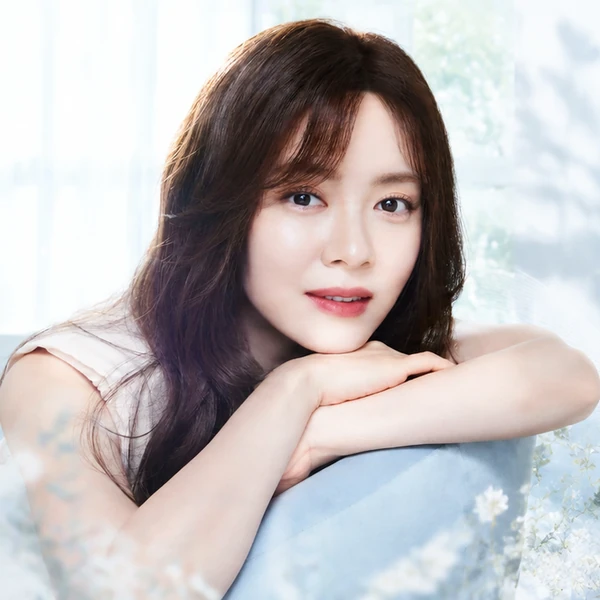Penampilan Song Jihyo yang paling disukai hari ini