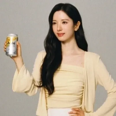 The most loved look of Bona today