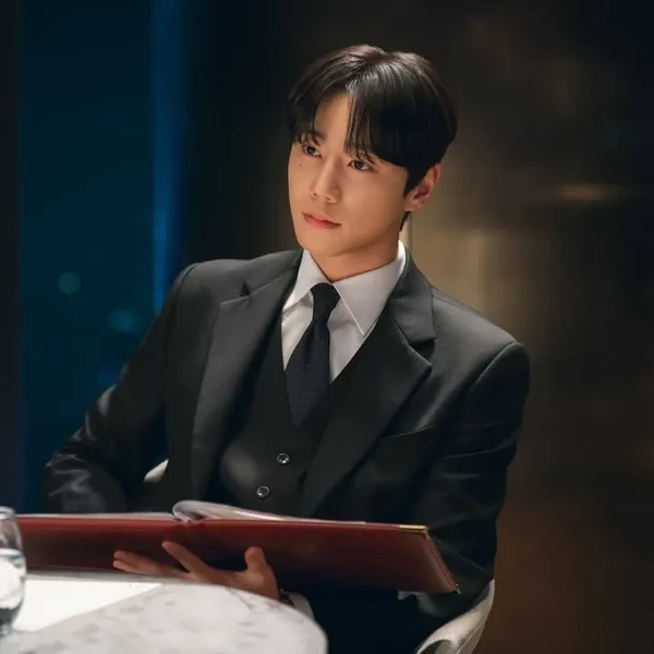 Top moment of Lee Junyoung chosen by fans