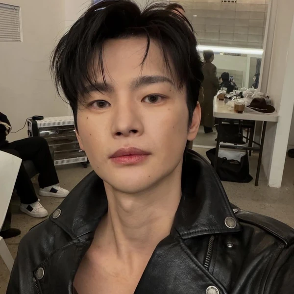The most loved look of Seo Inguk today