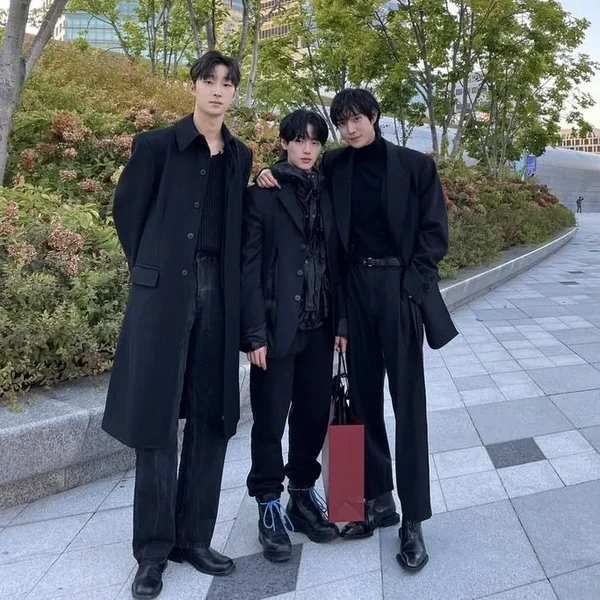 Popular photo full of fans’ love for Kim Youngdae