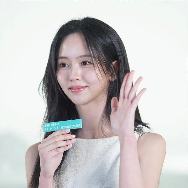 充滿粉絲愛的金所泫人氣照片