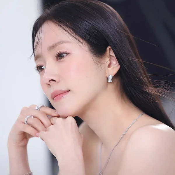 Popular photo full of fans’ love for Han Jimin