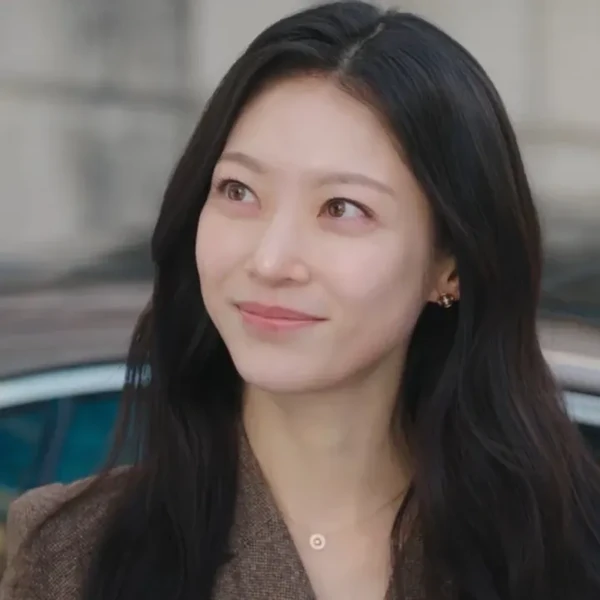 The most loved look of Gong Seungyeon today