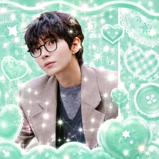오늘 가장 사랑받은 황인엽의 모습