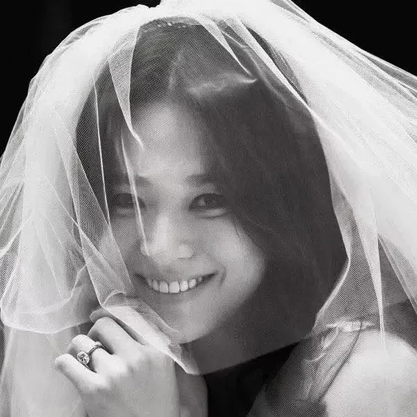 The most loved look of Song Hyekyo today