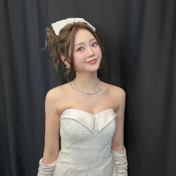 Foto populer Hong Jiyoon yang penuh cinta dari penggemar