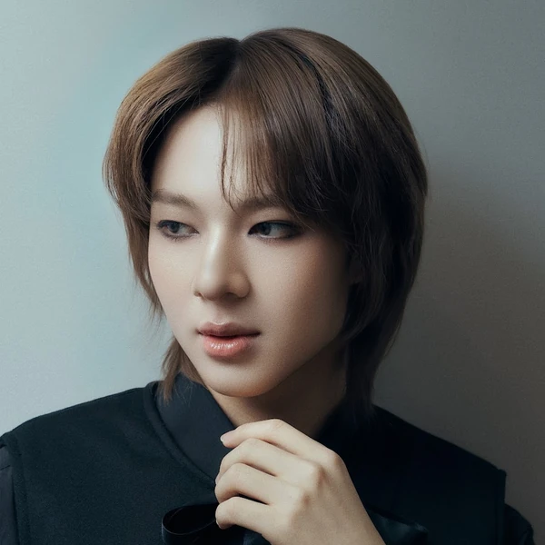 Popular photo full of fans’ love for NuNew