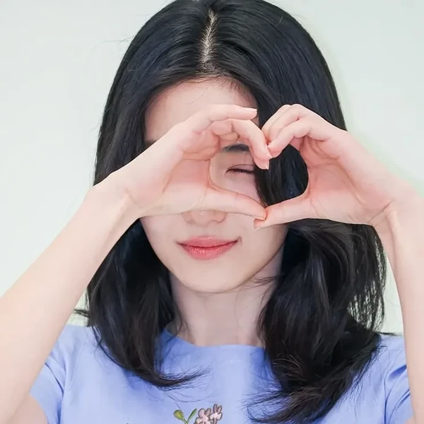 The most loved look of Kim Taeri today