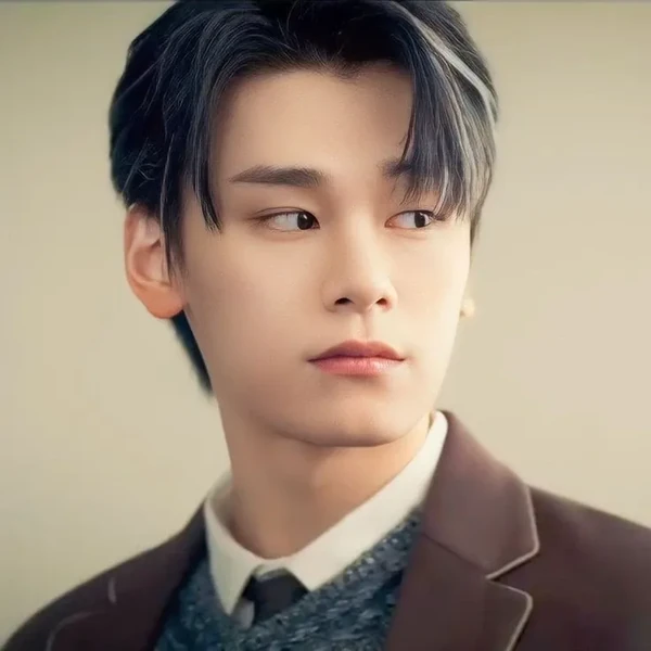 The most loved look of Cha Woomin today