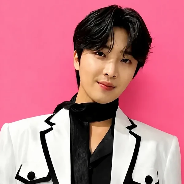 Top moment of Hwang Yunsung chosen by fans