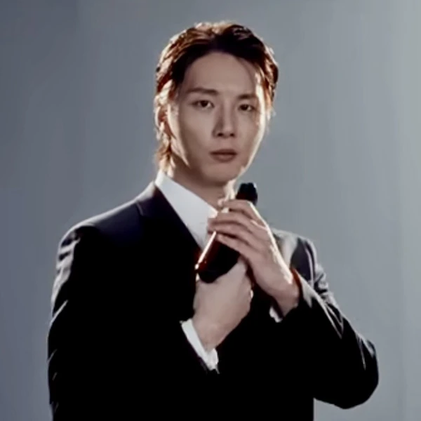 Popular photo full of fans’ love for Yoon Shiyoon