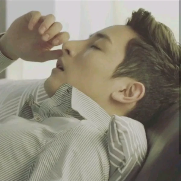Popular photo full of fans’ love for Lee Soohyuk