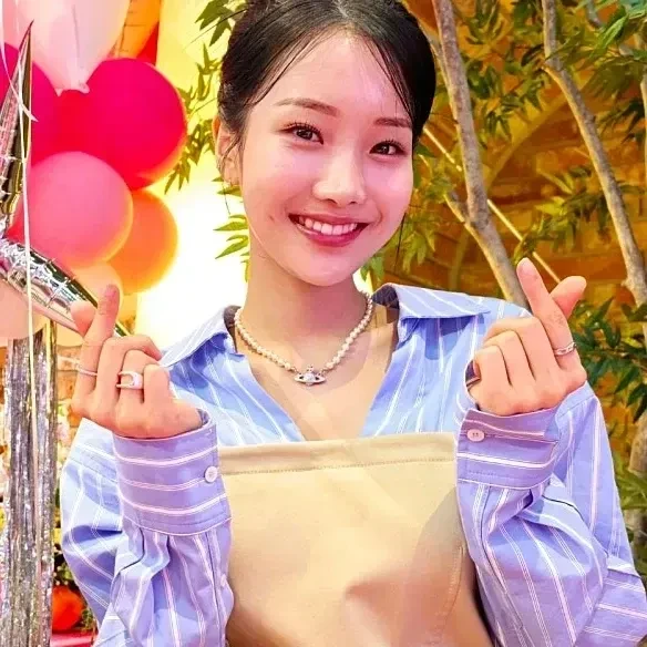 The most loved look of Kim Soyeon (2004) today
