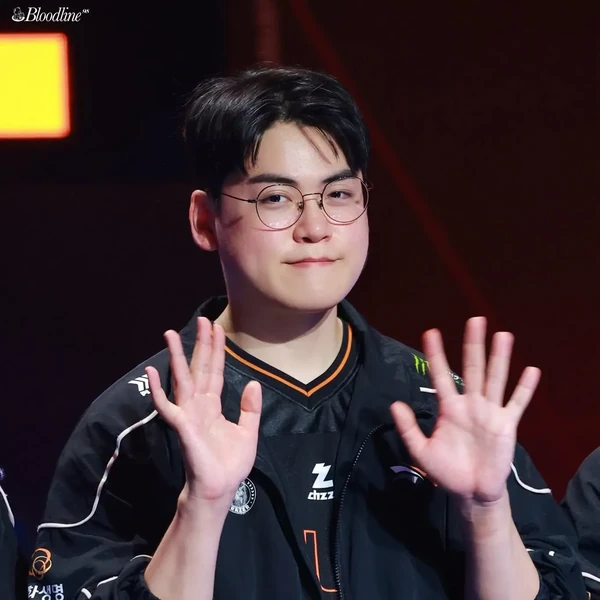 Top moment of Gumayusi selected by the fandom